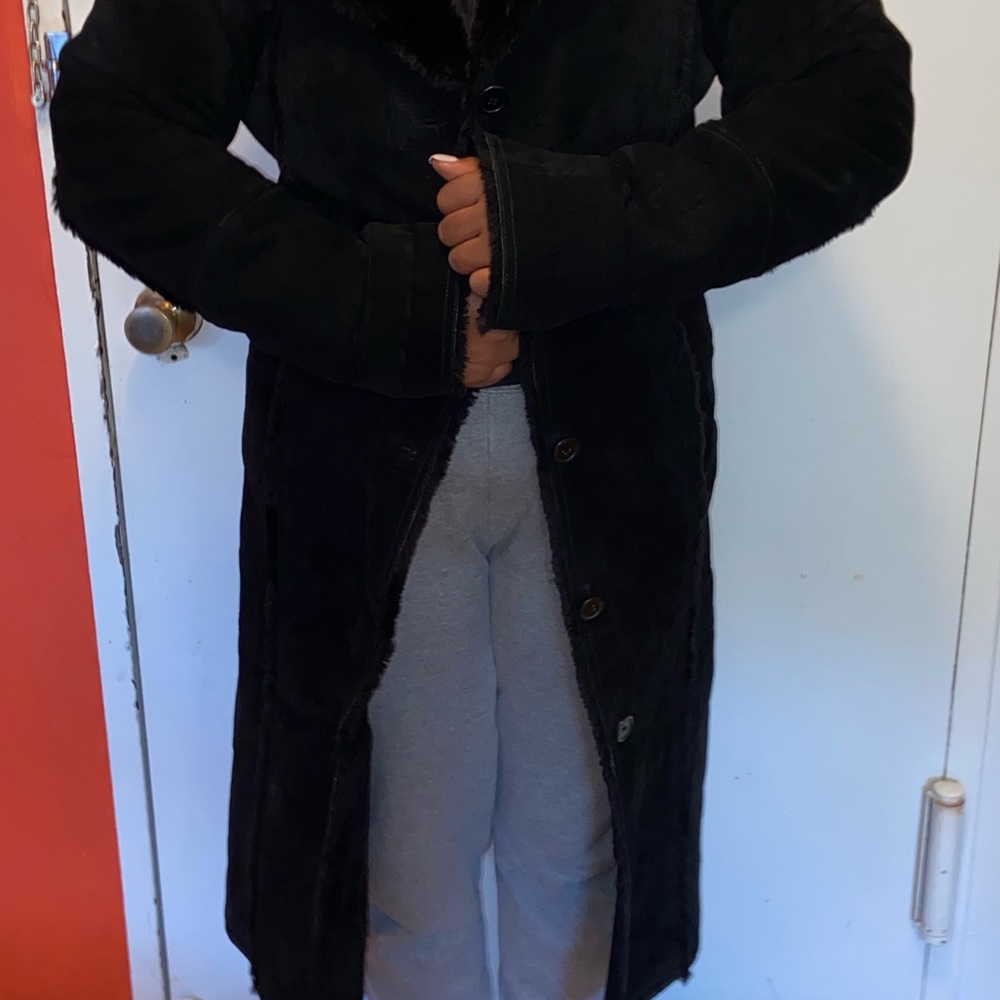 Black Shearling Coat. - image 7